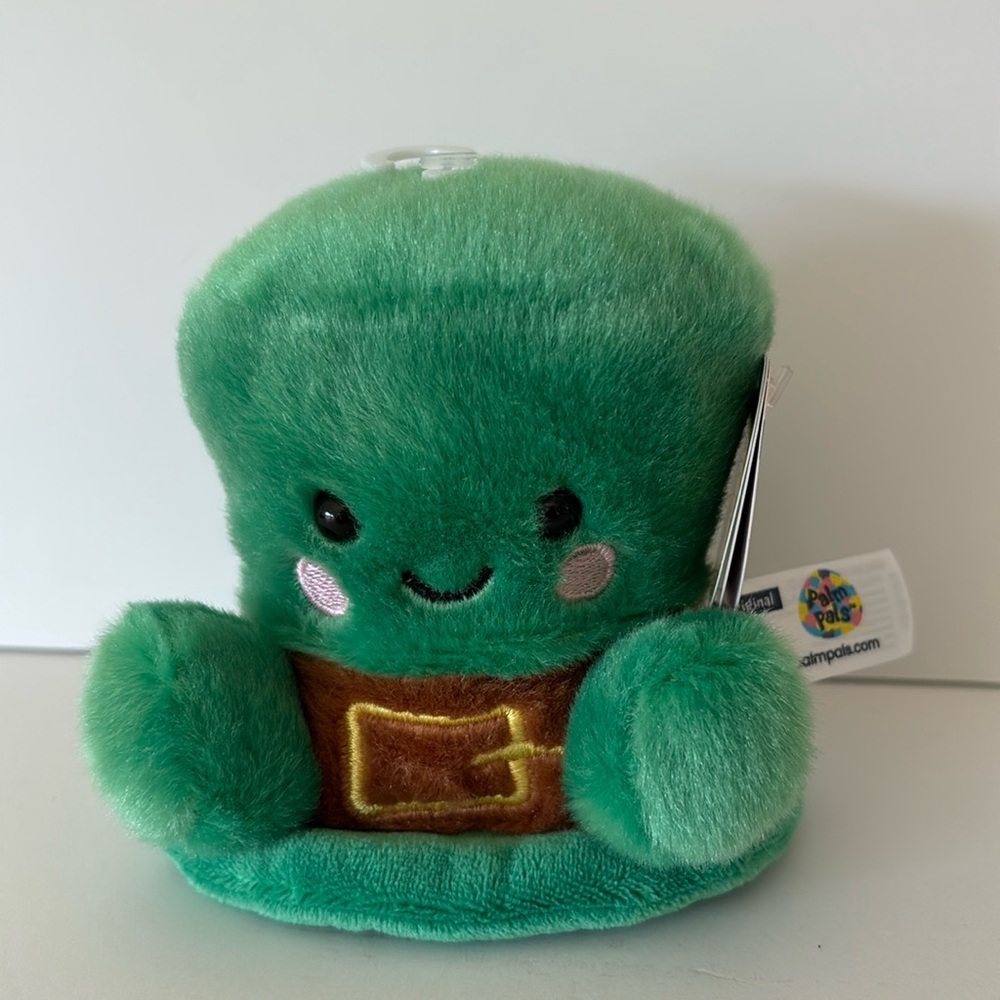 Finnigan Leprechaun 🍀 hat palm pals